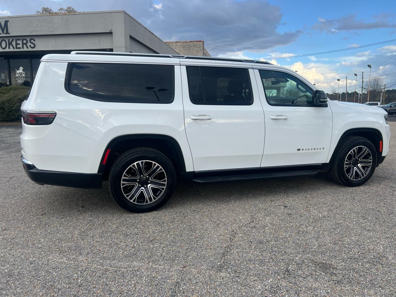 Jeep Wagoneer L Series II 4x2 *Ltd Avail* 2024