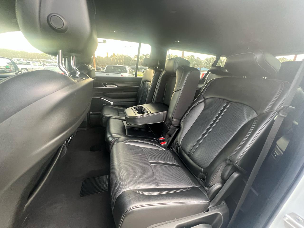 Jeep Wagoneer L Series II 4x2 *Ltd Avail* 2024