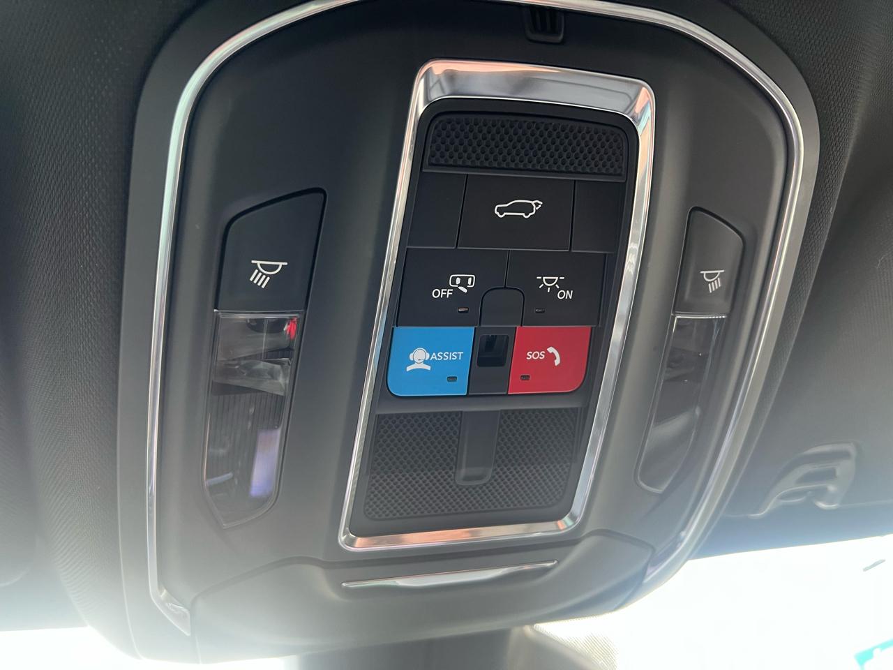 Jeep Wagoneer L Series II 4x2 *Ltd Avail* 2024