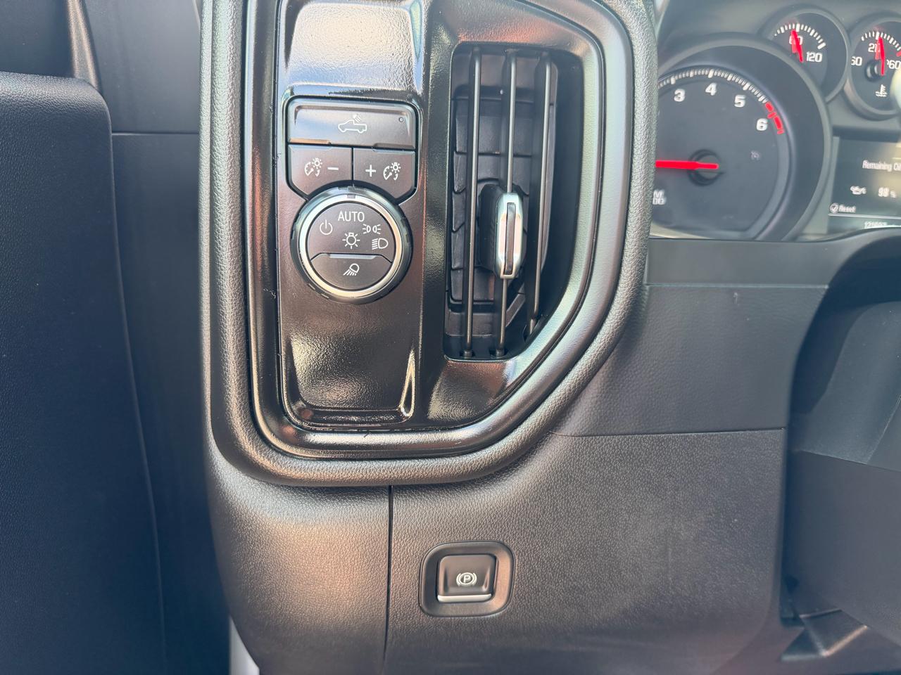 Chevrolet Silverado 1500  2021