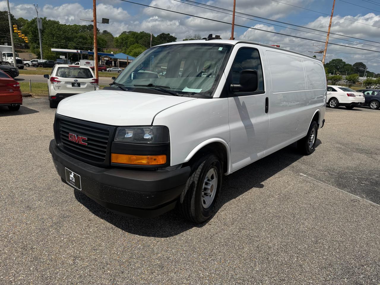 GMC Savana Cargo Van  2022