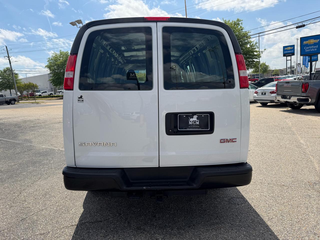 GMC Savana Cargo Van  2022