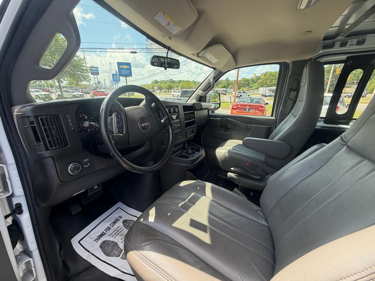 GMC Savana Cargo Van  2022