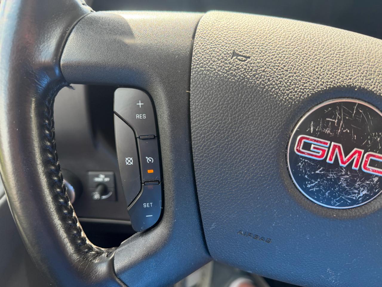 GMC Savana Cargo Van  2022