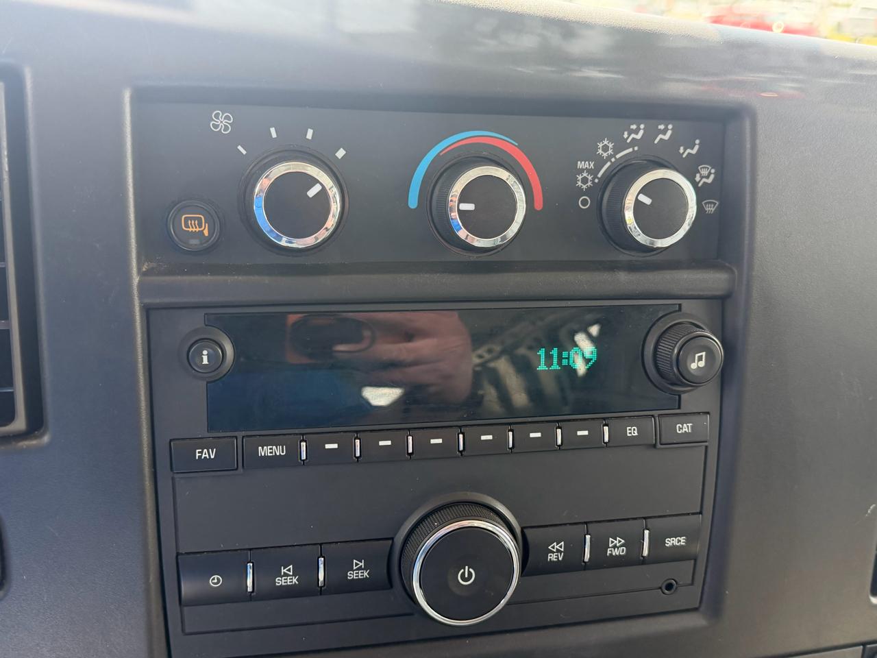 GMC Savana Cargo Van  2022