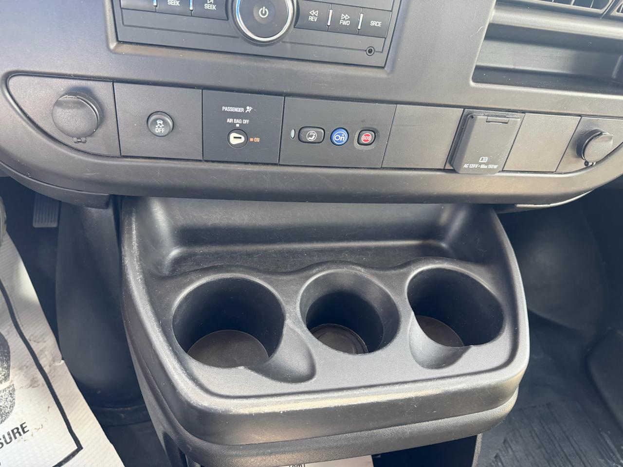 GMC Savana Cargo Van  2022