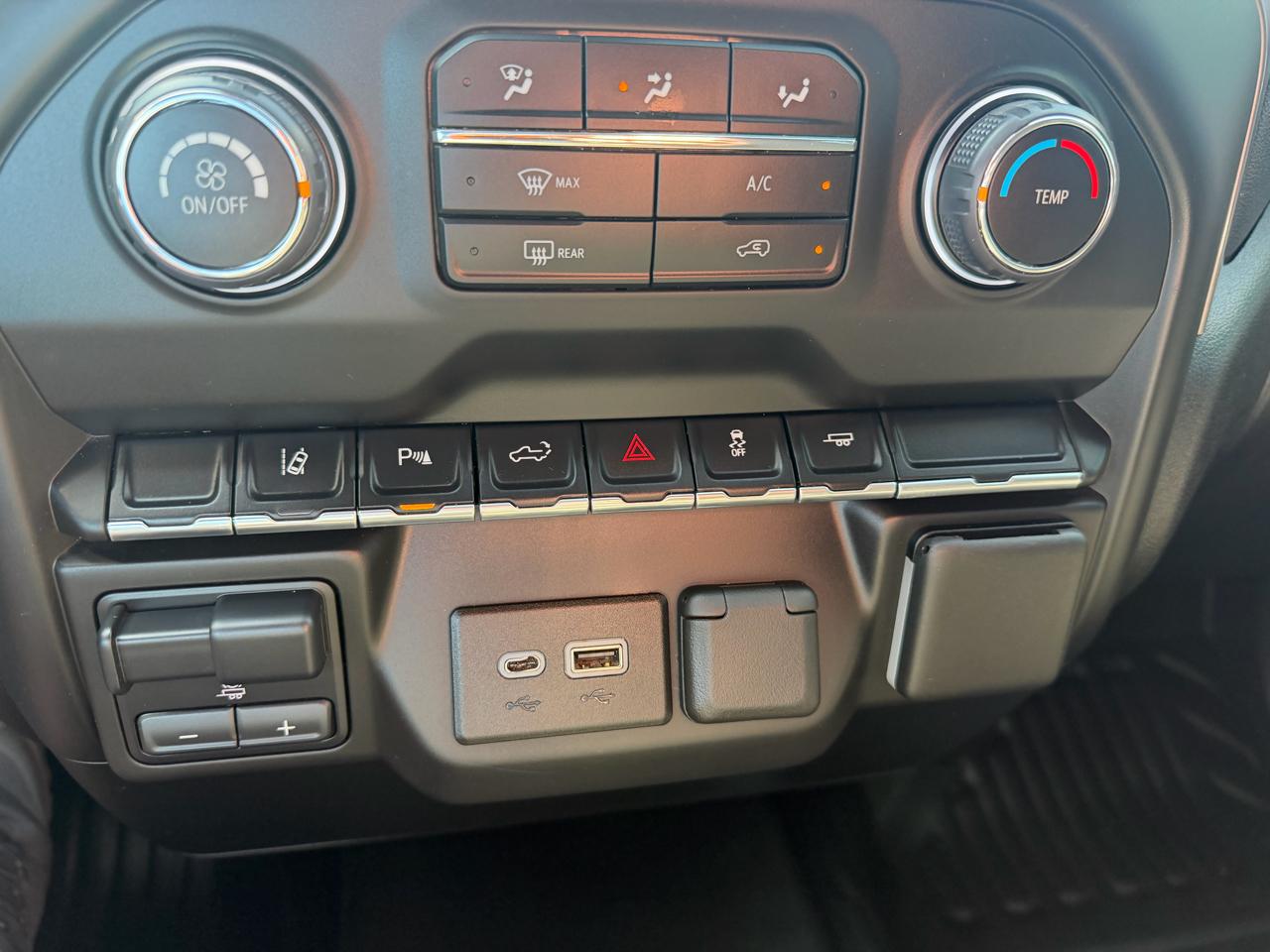 Chevrolet Silverado 2500HD  2024