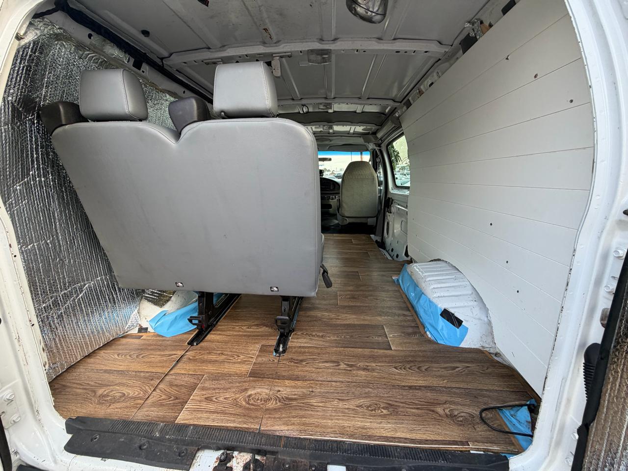 Ford Econoline Cargo Van  2007