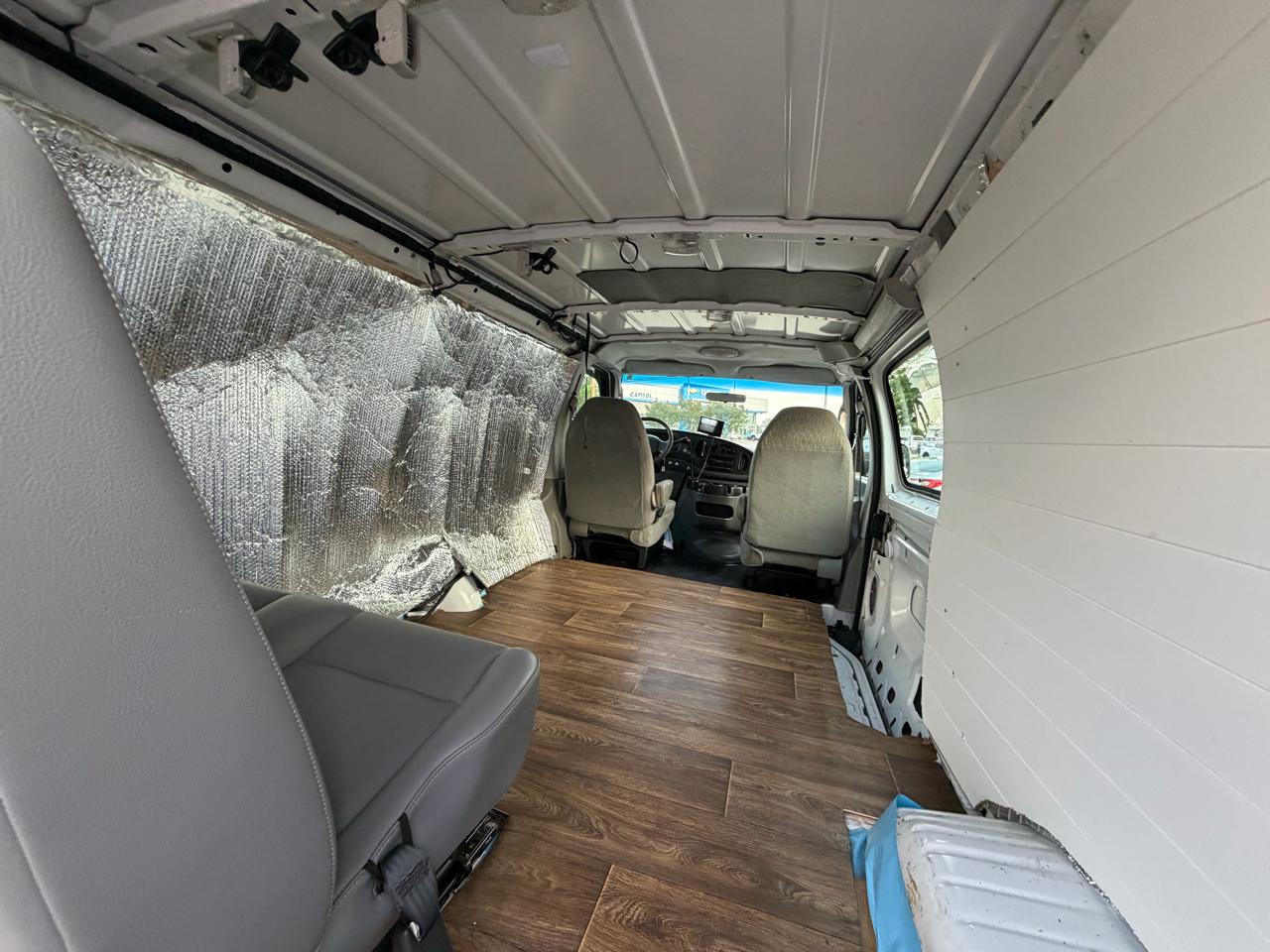 Ford Econoline Cargo Van  2007