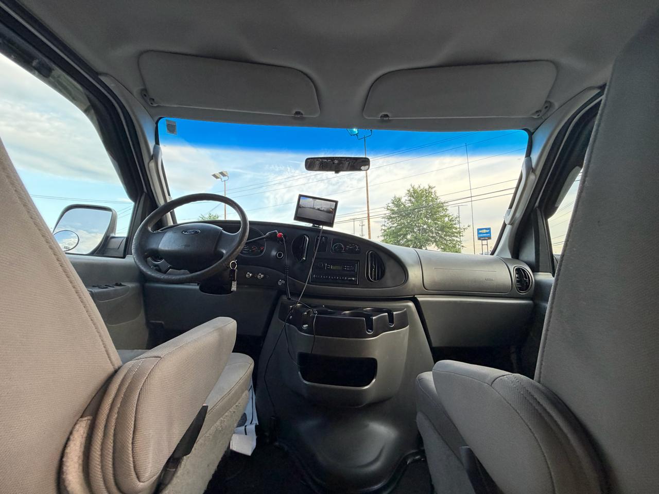 Ford Econoline Cargo Van  2007