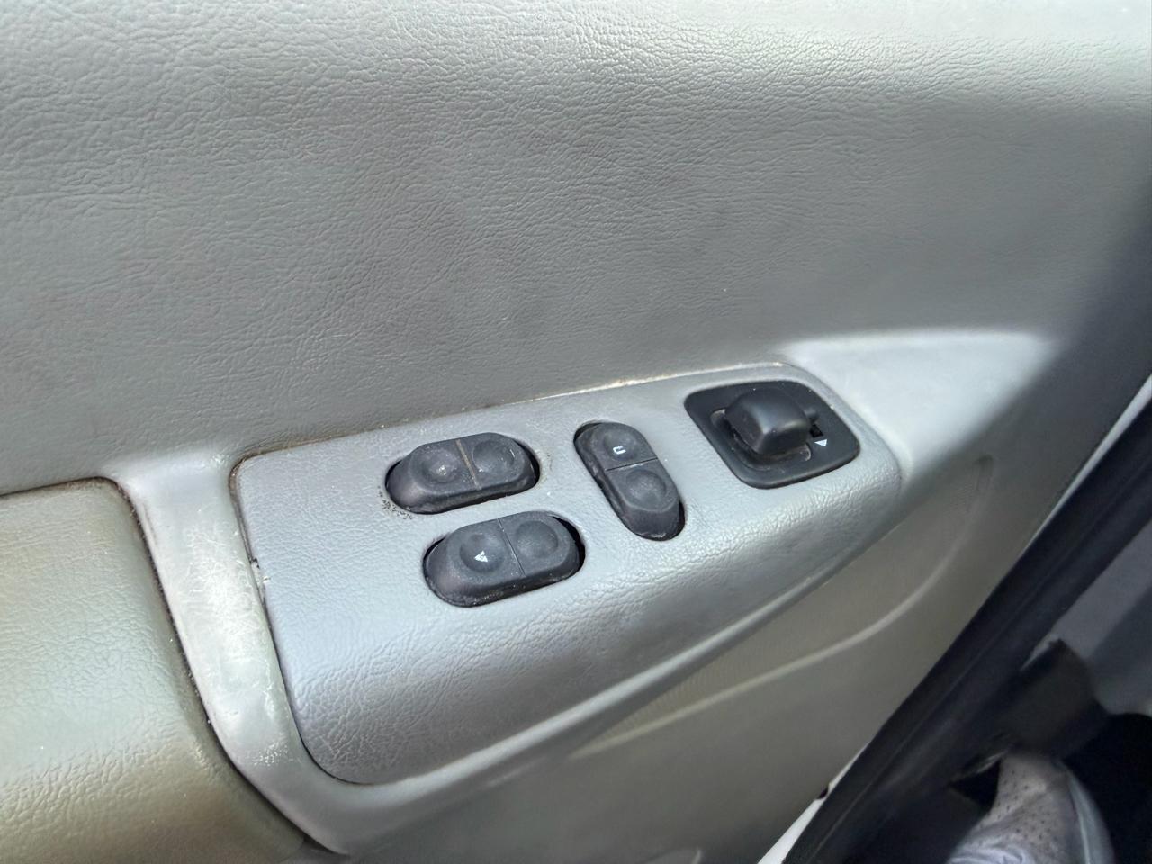 Ford Econoline Cargo Van  2007