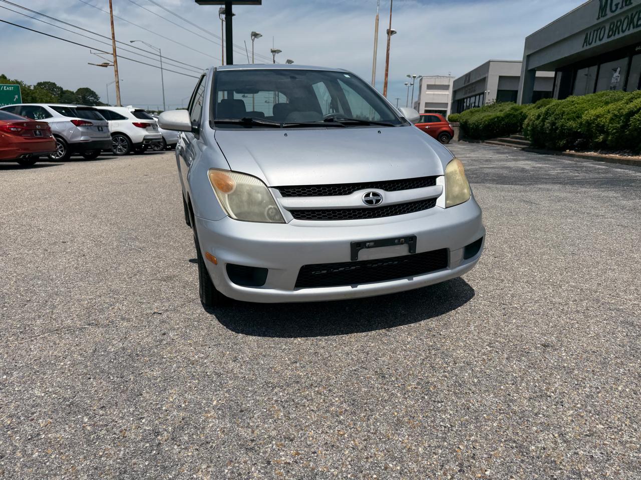 Scion xA Hatchback 2006