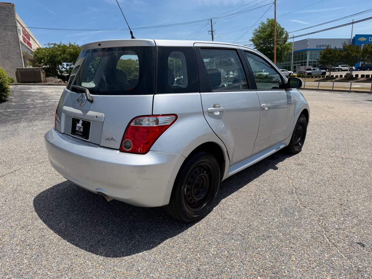 Scion xA Hatchback 2006
