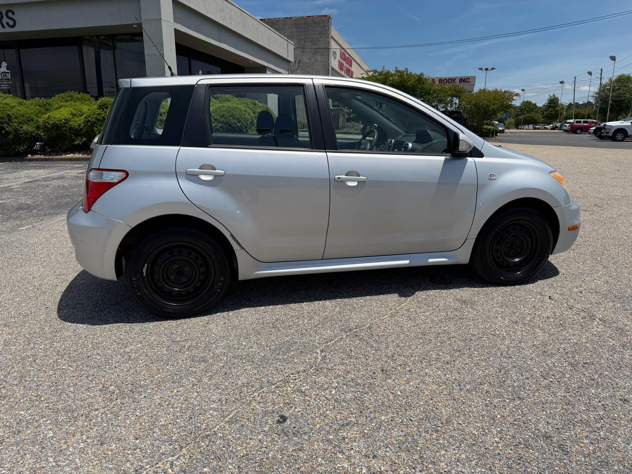 Scion xA Hatchback 2006