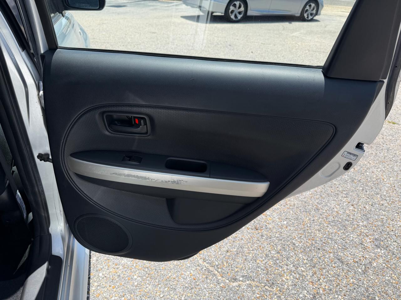 Scion xA Hatchback 2006
