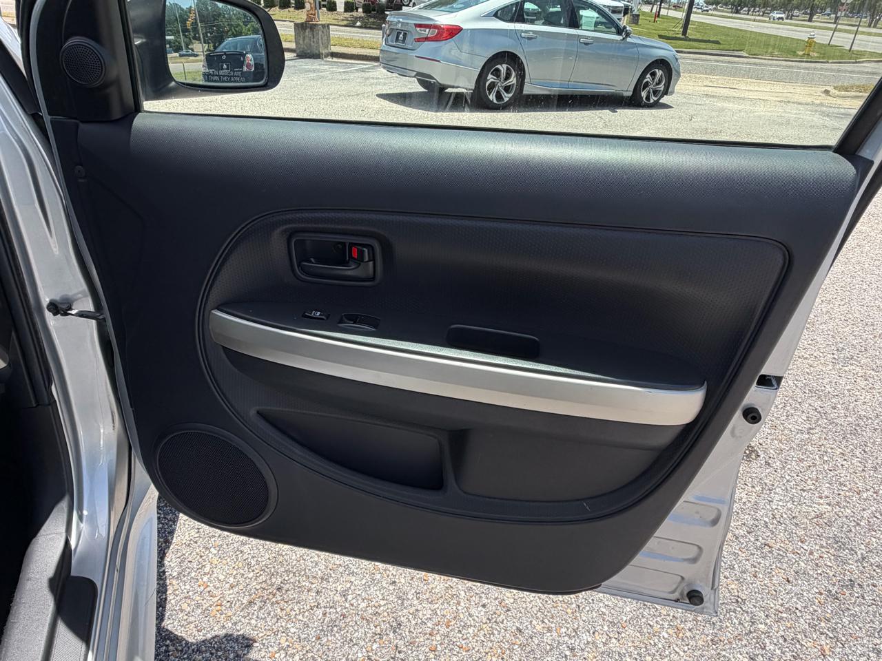 Scion xA Hatchback 2006