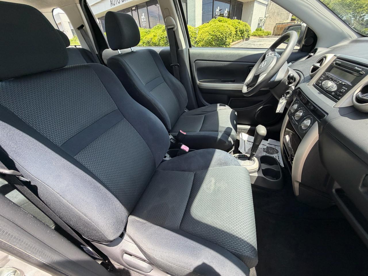 Scion xA Hatchback 2006