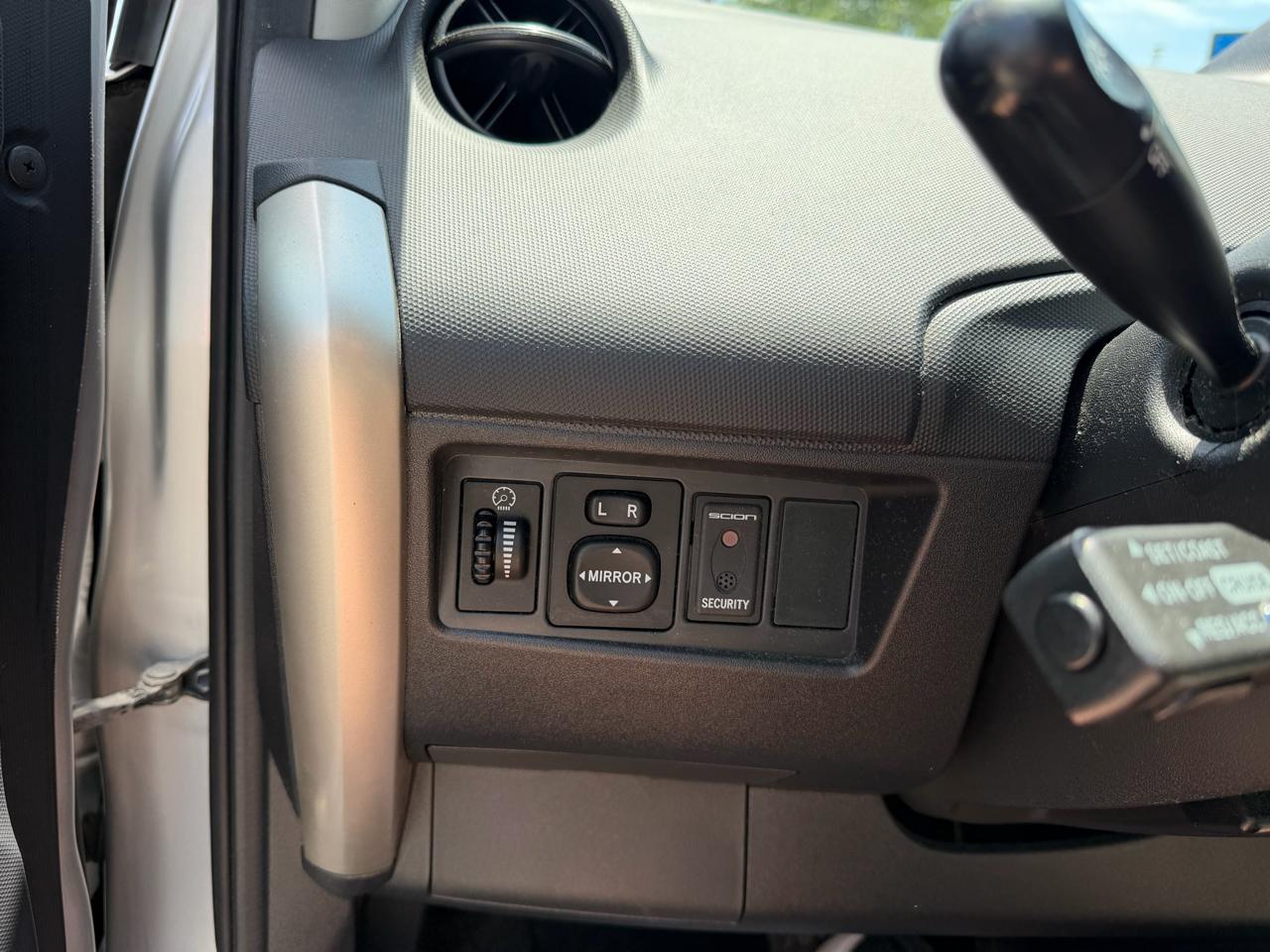 Scion xA Hatchback 2006