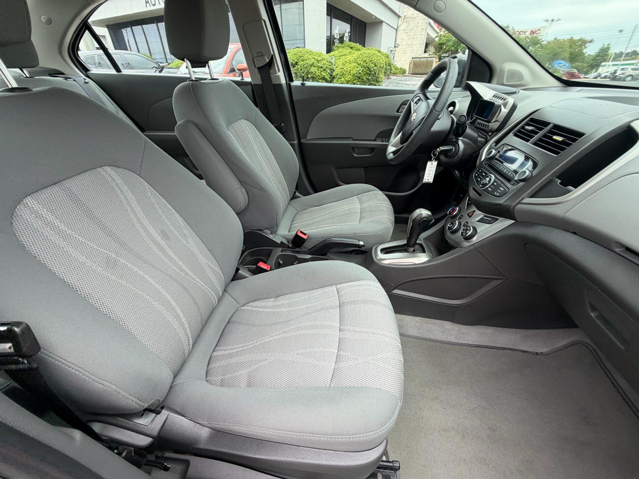 Chevrolet Sonic  2014