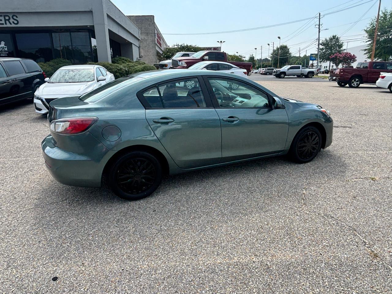 Mazda MAZDA3  2013
