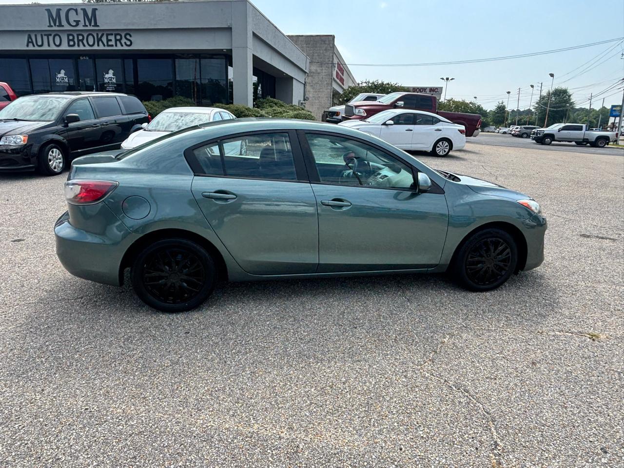 Mazda MAZDA3  2013