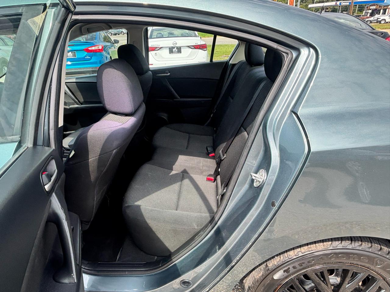 Mazda MAZDA3  2013