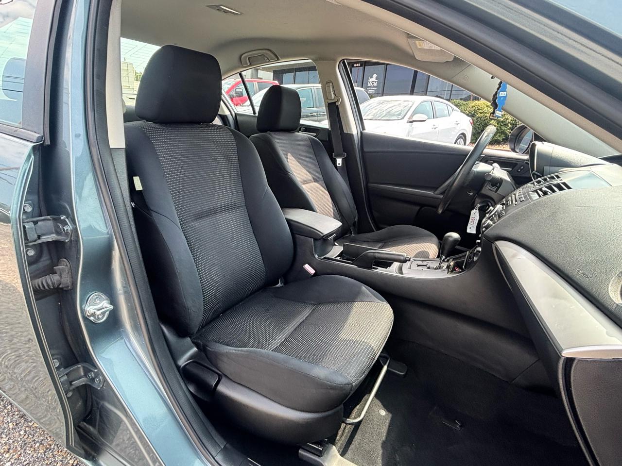 Mazda MAZDA3  2013
