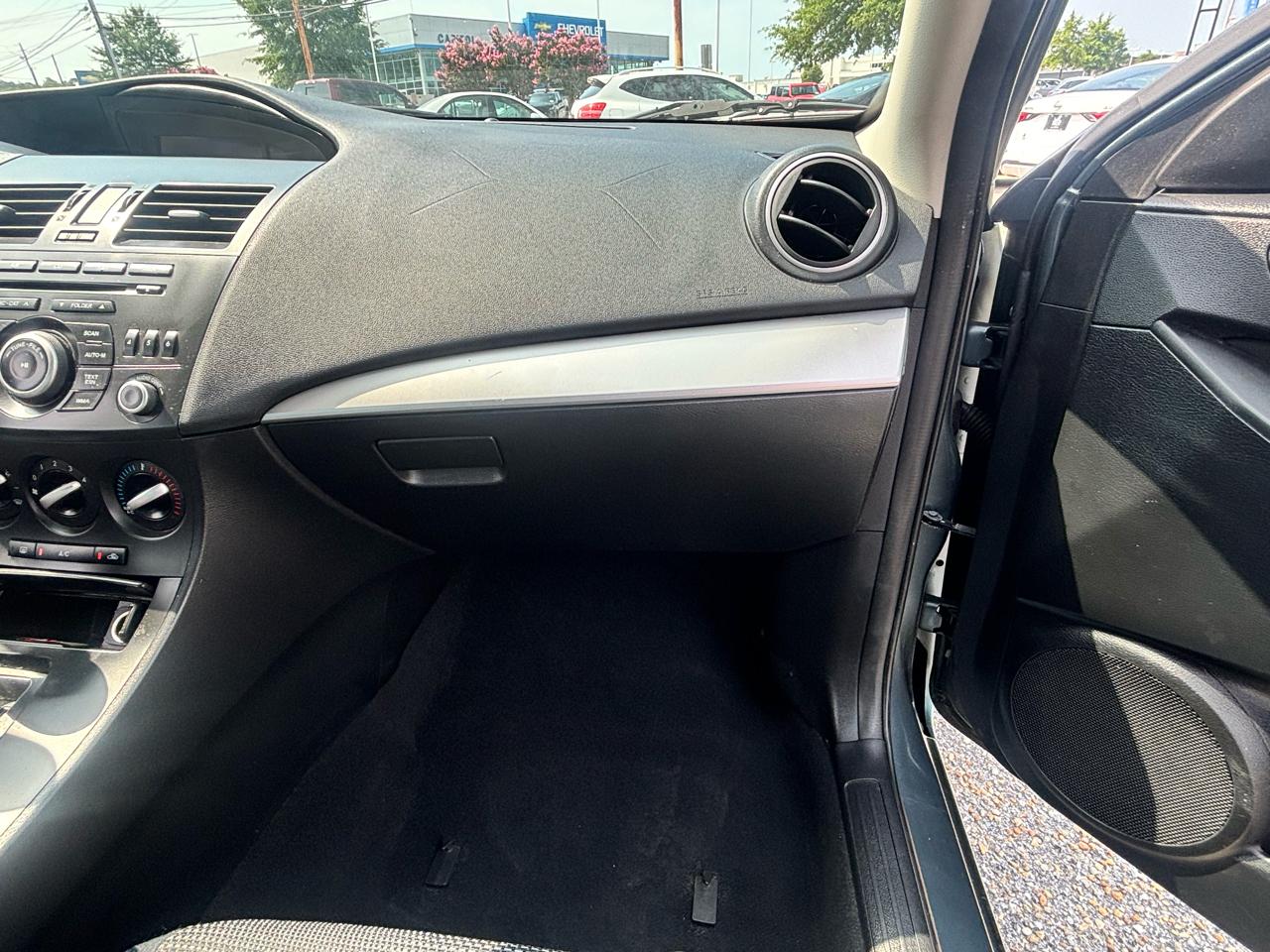 Mazda MAZDA3  2013