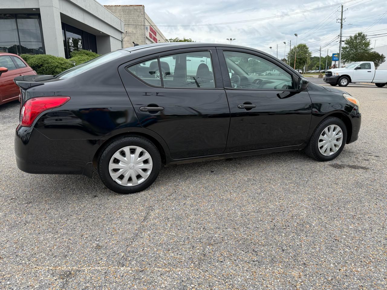 Nissan Versa Sedan  2017