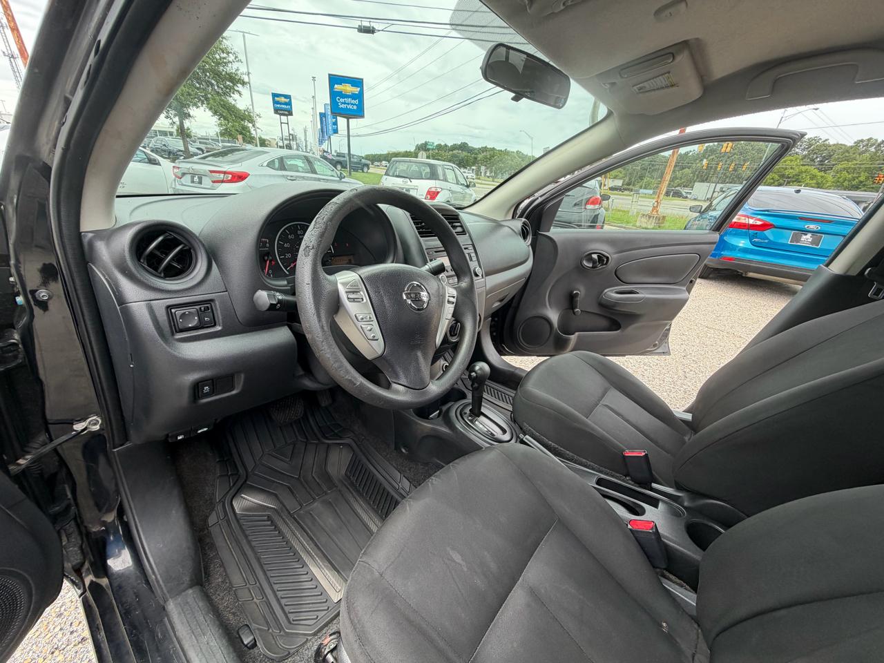 Nissan Versa Sedan  2017