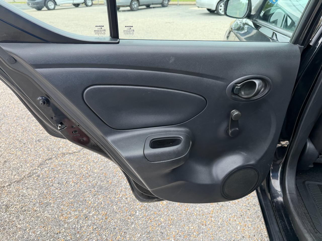 Nissan Versa Sedan  2017