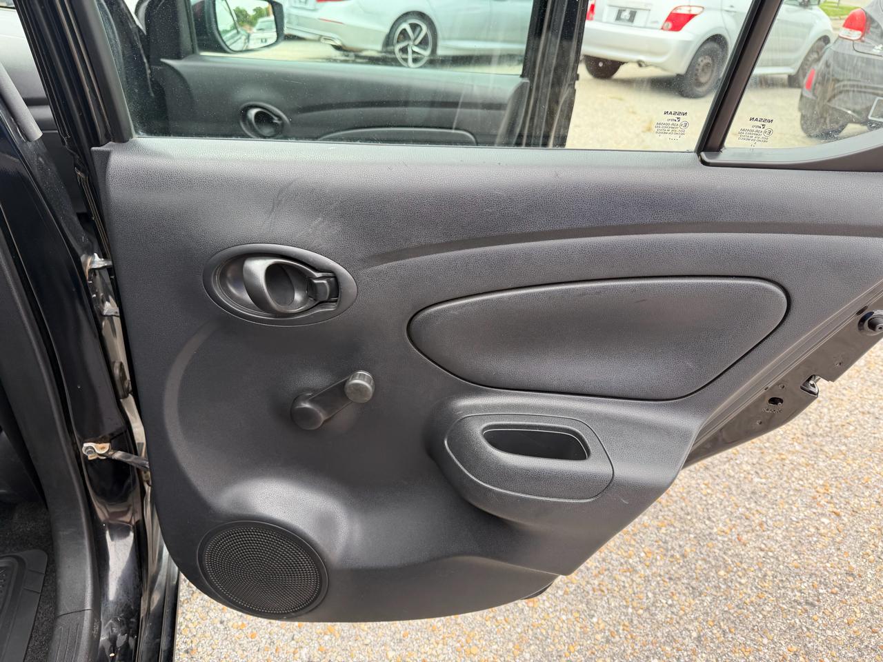 Nissan Versa Sedan  2017