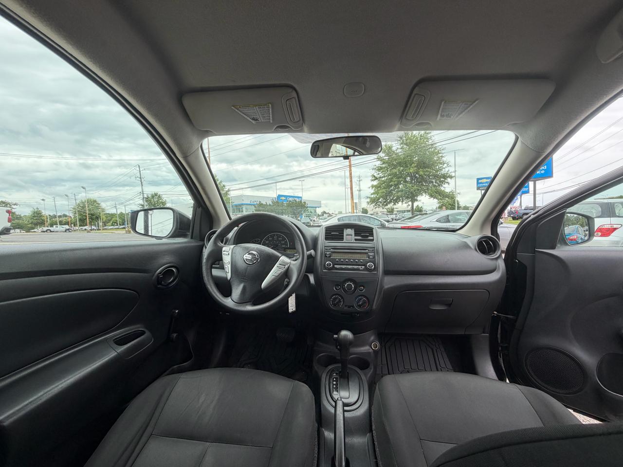 Nissan Versa Sedan  2017