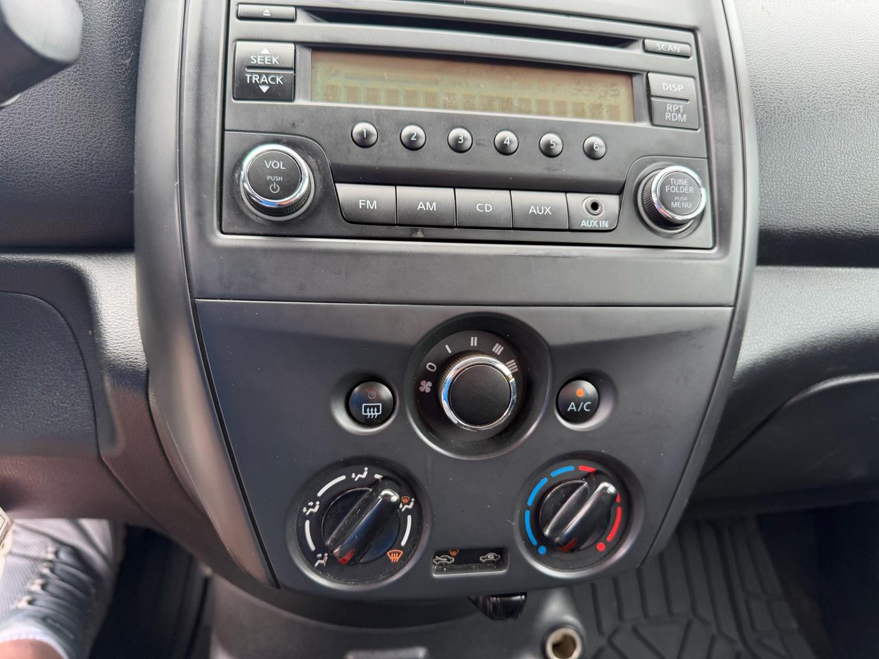 Nissan Versa Sedan  2017