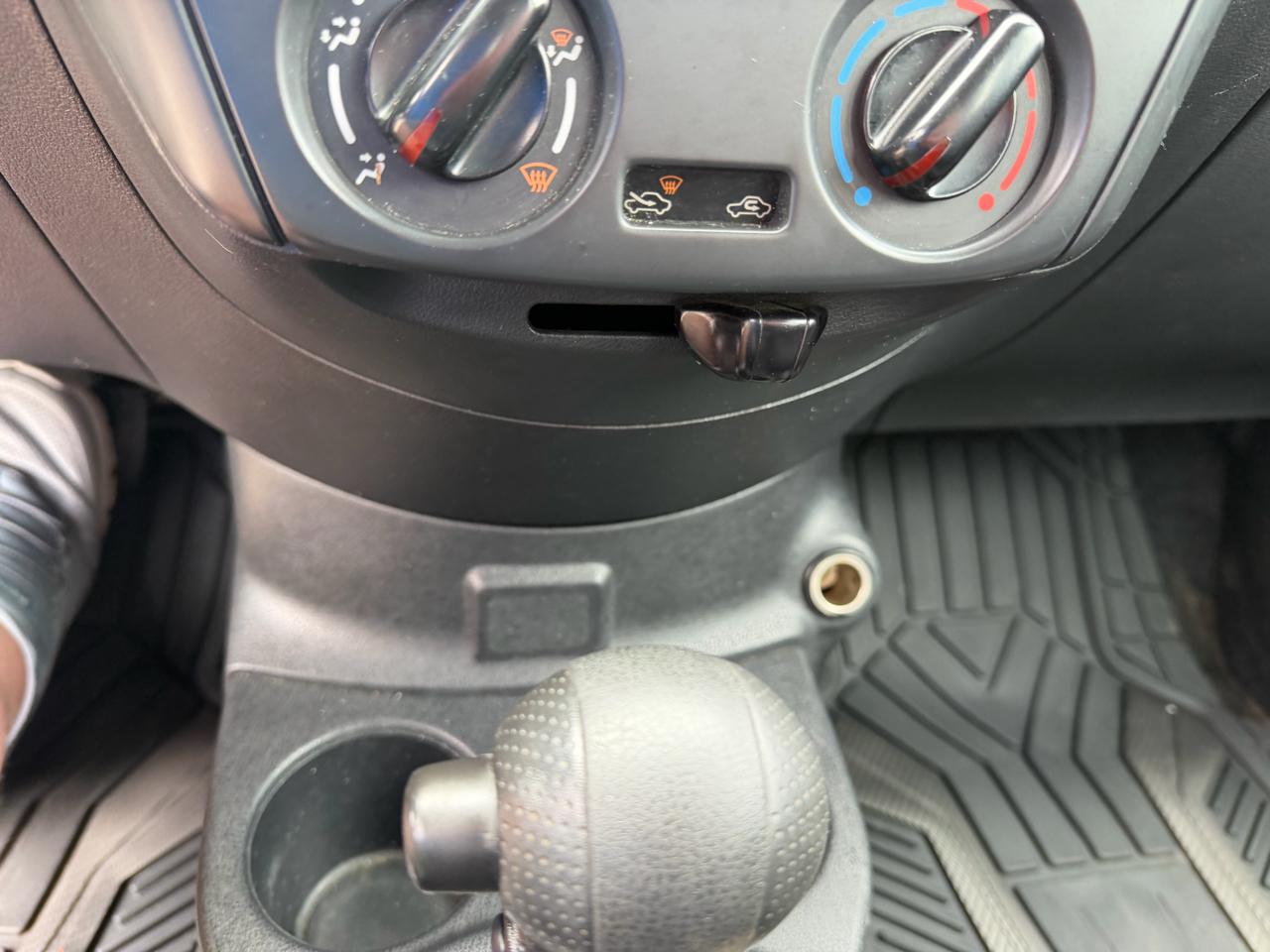 Nissan Versa Sedan  2017
