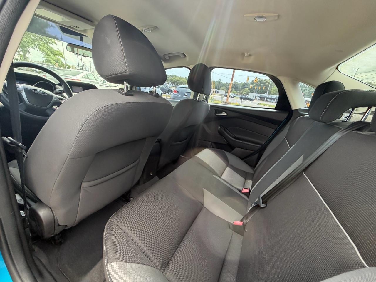 Ford Focus  2014