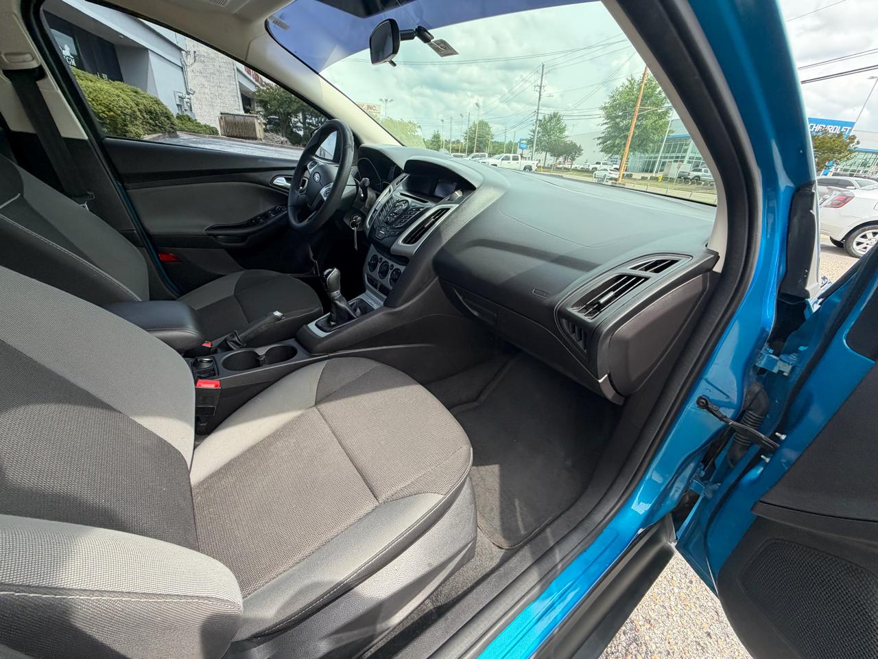 Ford Focus  2014