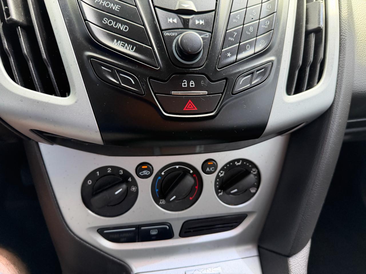Ford Focus  2014