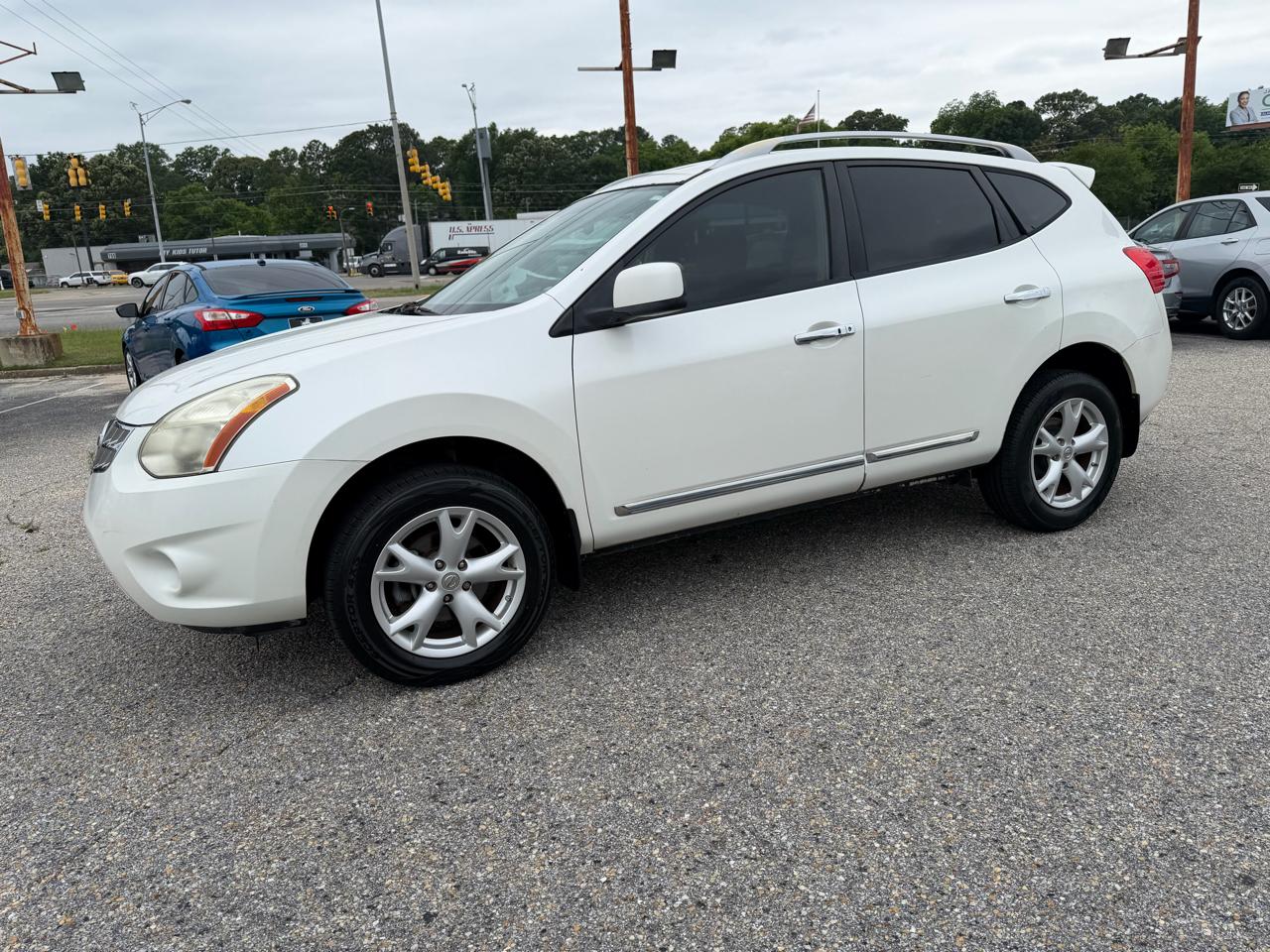 Nissan Rogue  2011