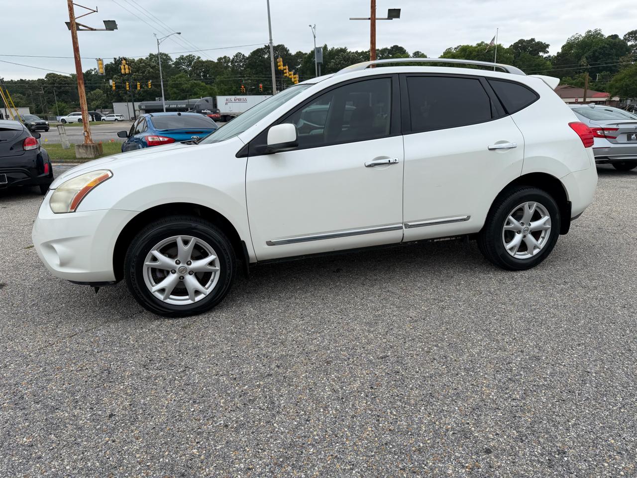 Nissan Rogue  2011