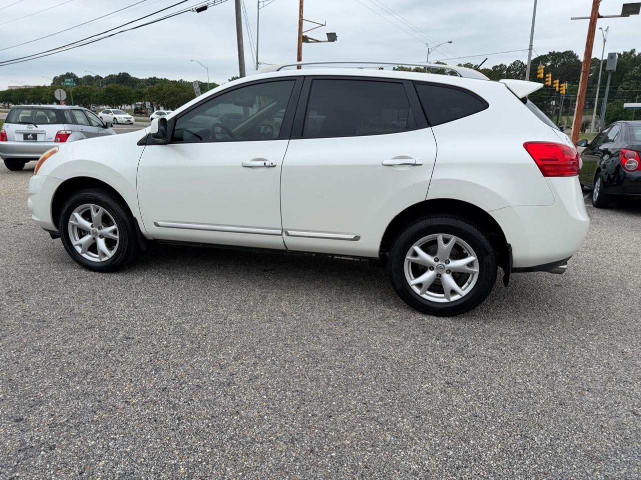 Nissan Rogue  2011
