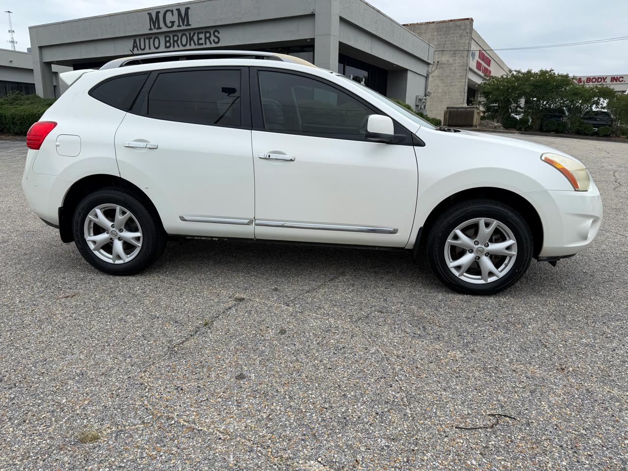 Nissan Rogue  2011