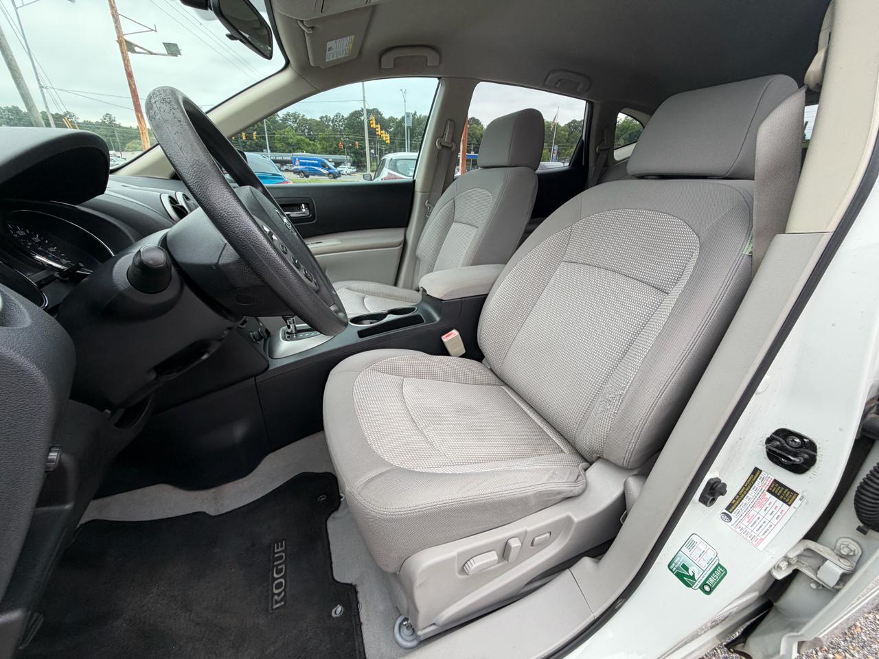 Nissan Rogue  2011