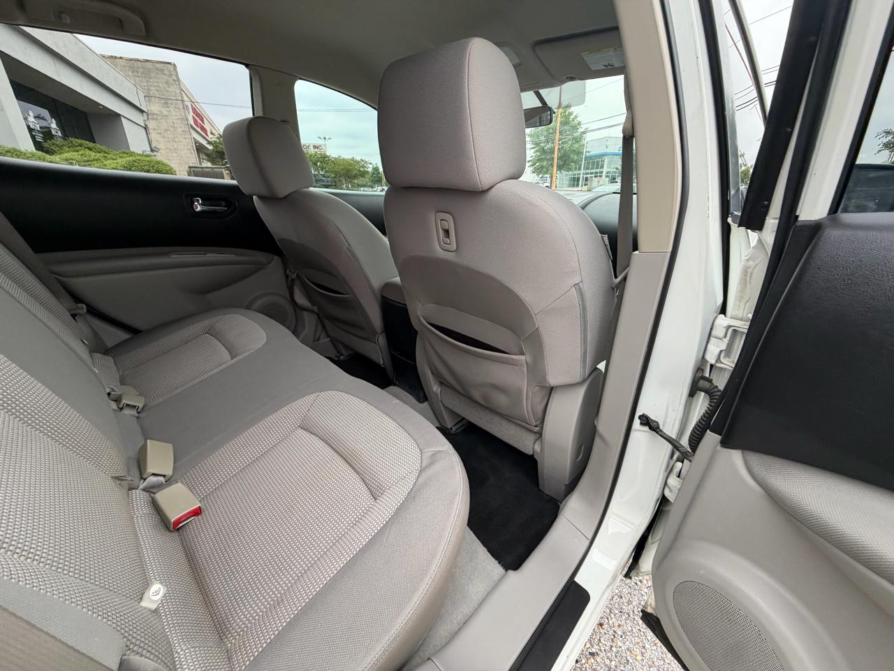 Nissan Rogue  2011