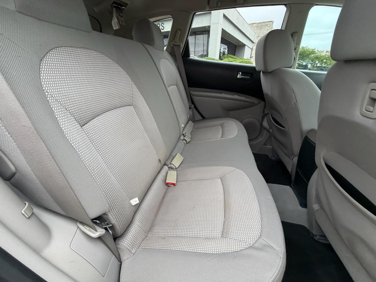 Nissan Rogue  2011