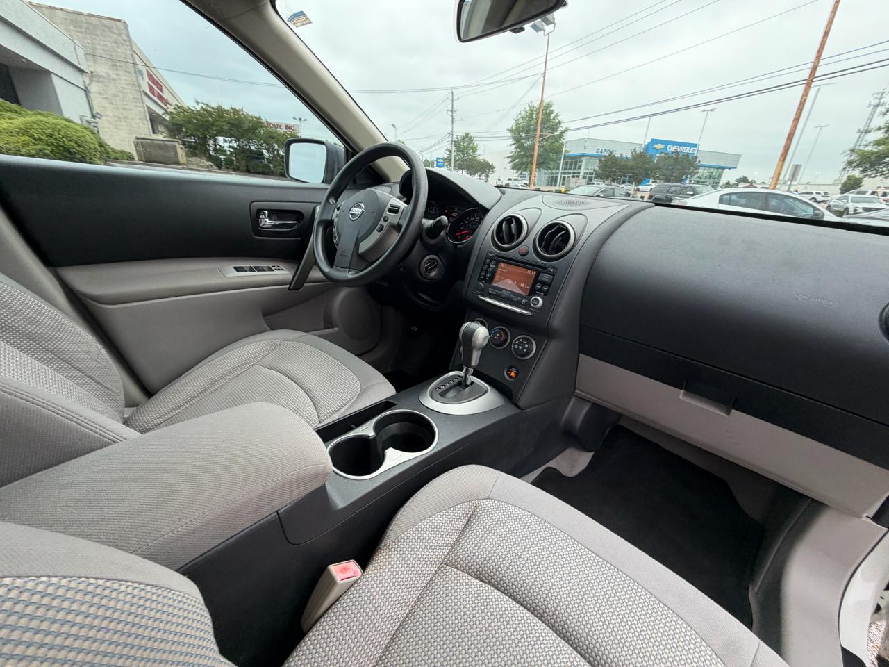 Nissan Rogue  2011