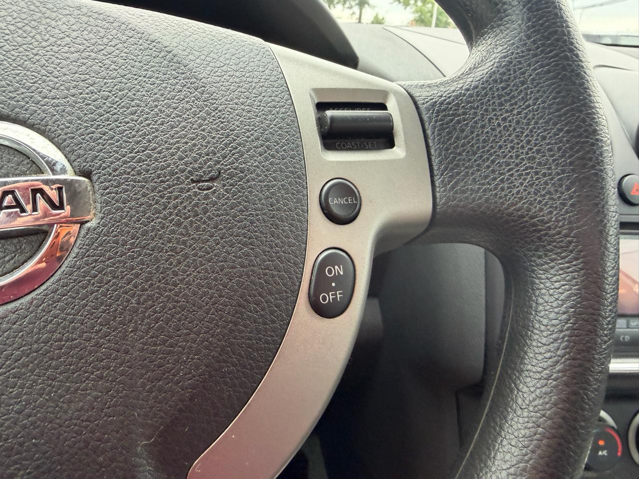Nissan Rogue  2011