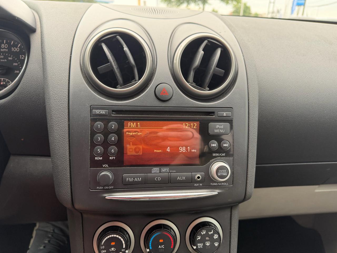 Nissan Rogue  2011