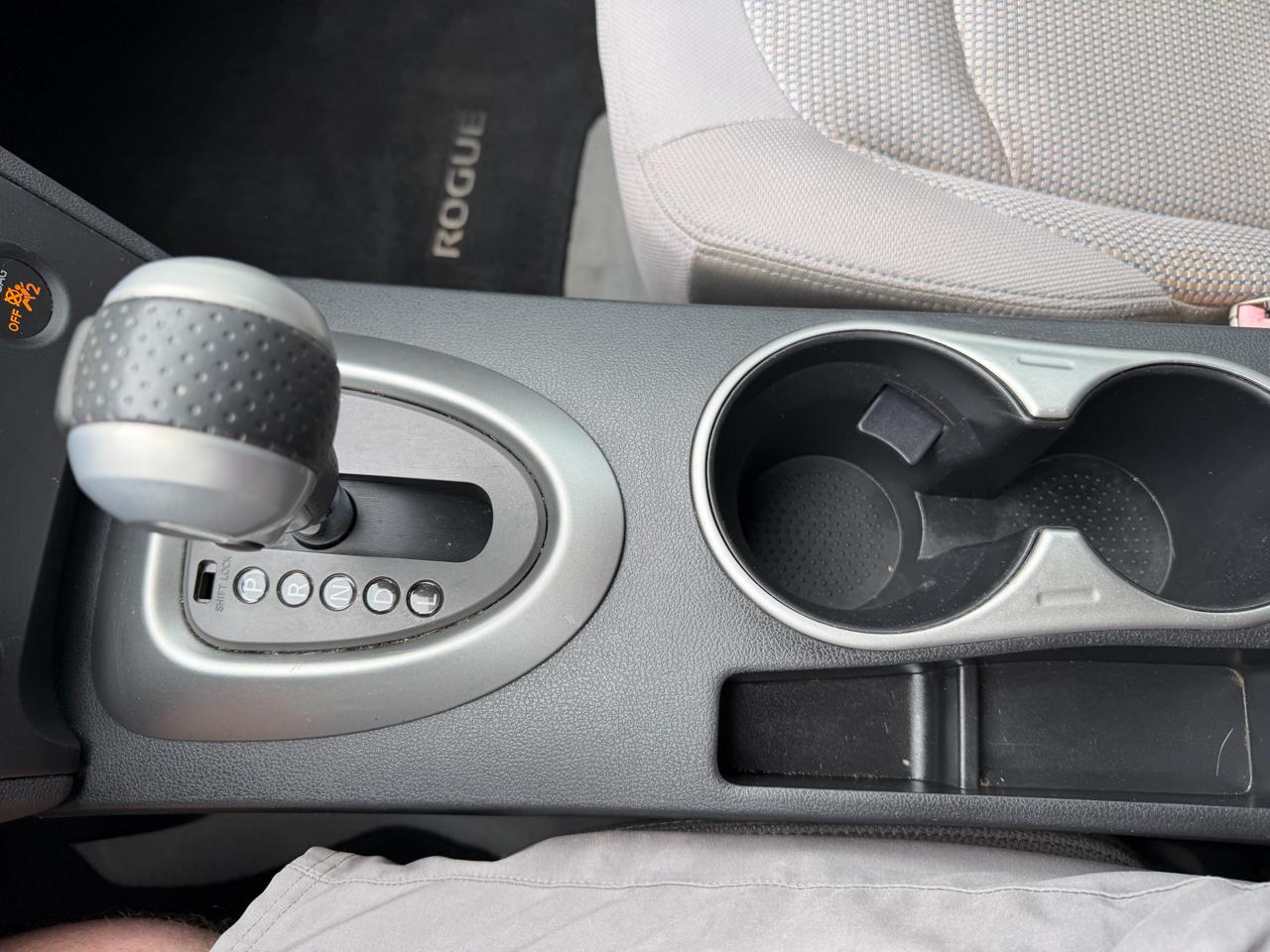 Nissan Rogue  2011