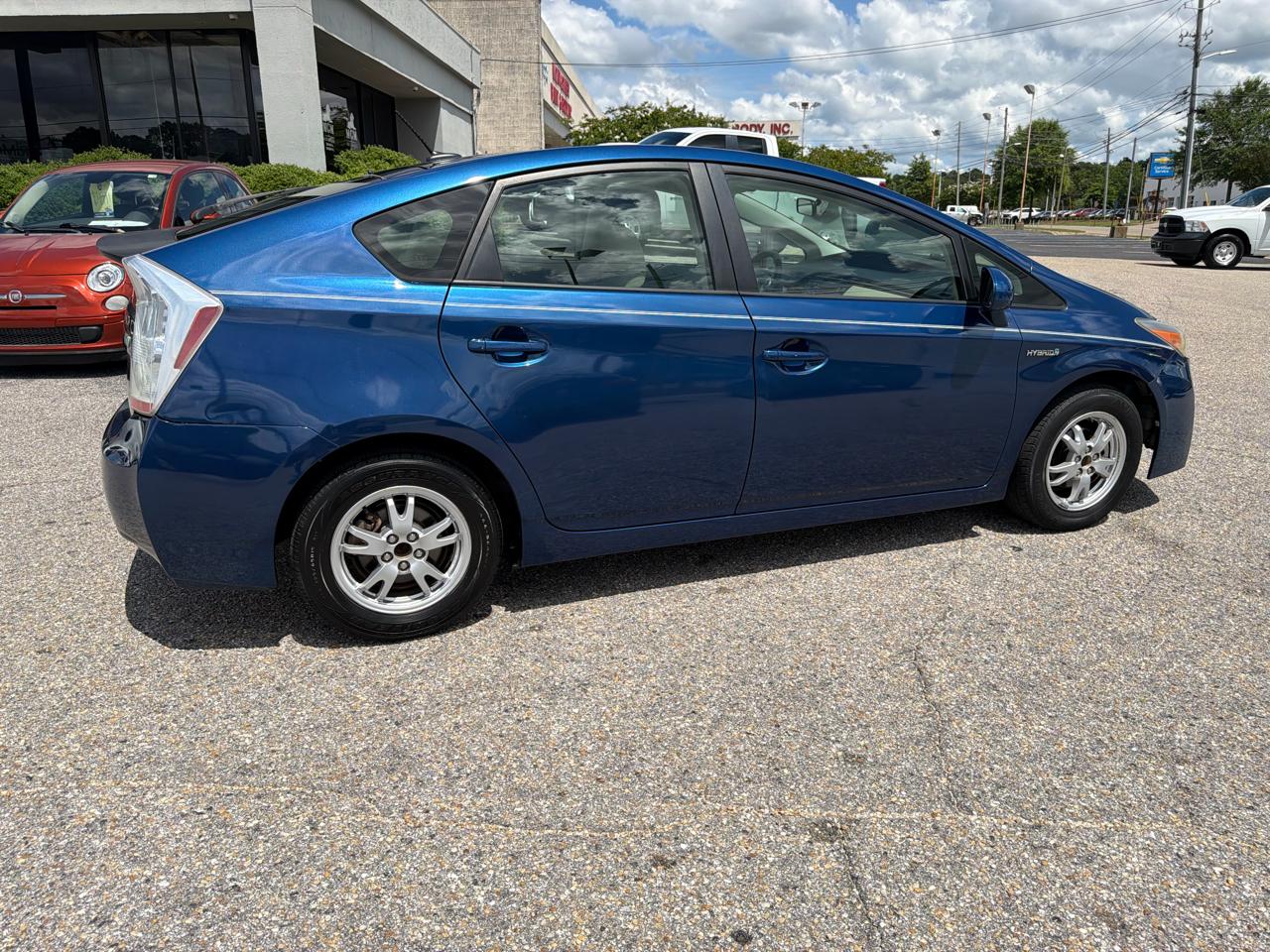 Toyota Prius  2010